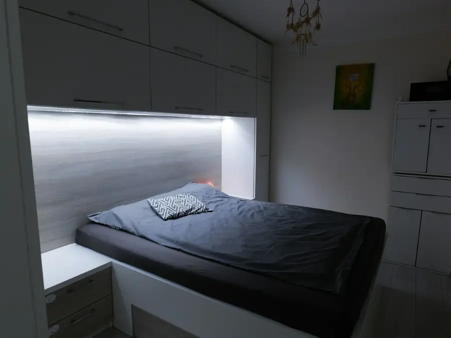 Small bedroom that suits a 2.5kW unit
